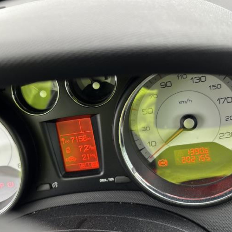 Pare boue arriere gauche PEUGEOT 308 1 Photo n°20