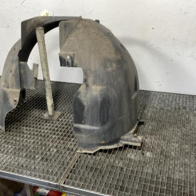 Pare boue avant gauche CITROEN C4 1 Photo n°4