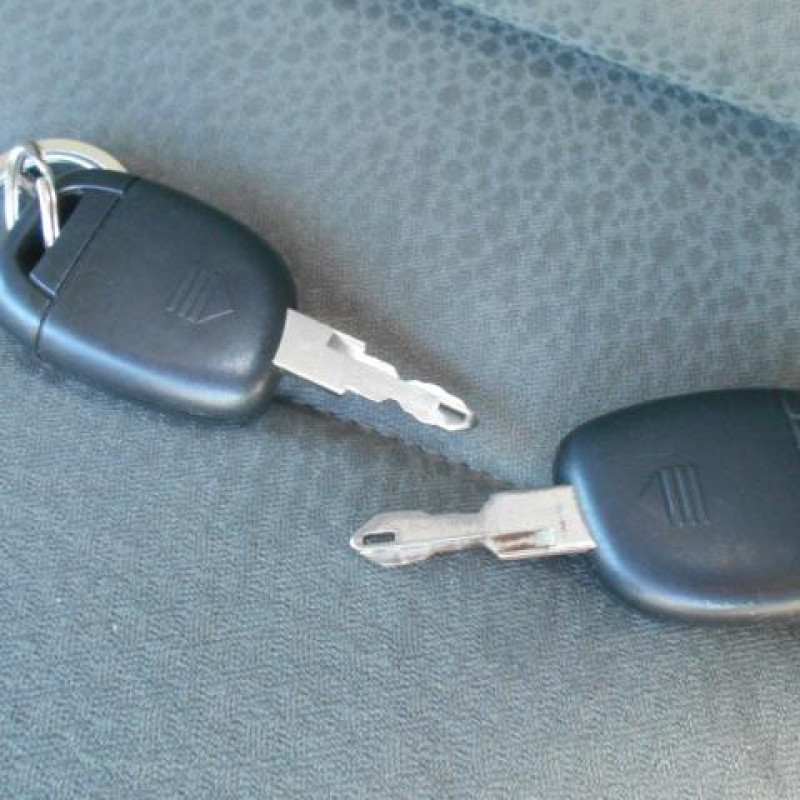 Pivot de moyeu avant droit RENAULT CLIO 2 Photo n°9