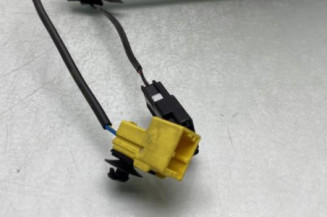 Pretensionneur de ceinture avant gauche OPEL MERIVA B
