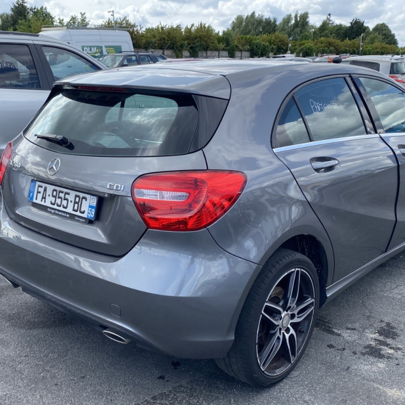 MERCEDES CLASSE A 176 PHASE 1 200 1.8 CDI - 16V TURBO Photo n°3