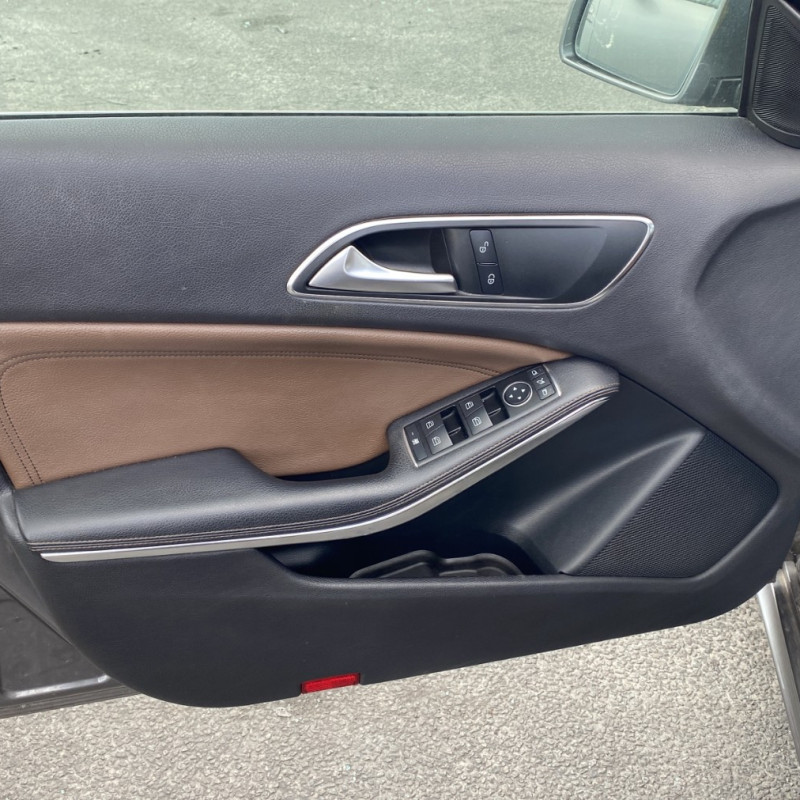 MERCEDES CLASSE A 176 PHASE 1 200 1.8 CDI - 16V TURBO Photo n°9