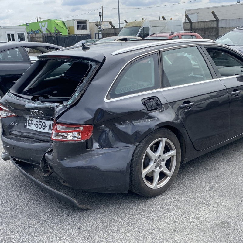 AUDI A4 3 AVANT PHASE 1 BREAK 2.0 TDI - 16V TURBO Photo n°3