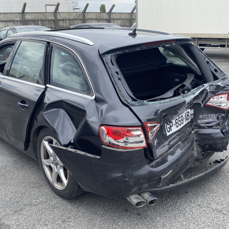 AUDI A4 3 AVANT PHASE 1 BREAK 2.0 TDI - 16V TURBO Photo n°16