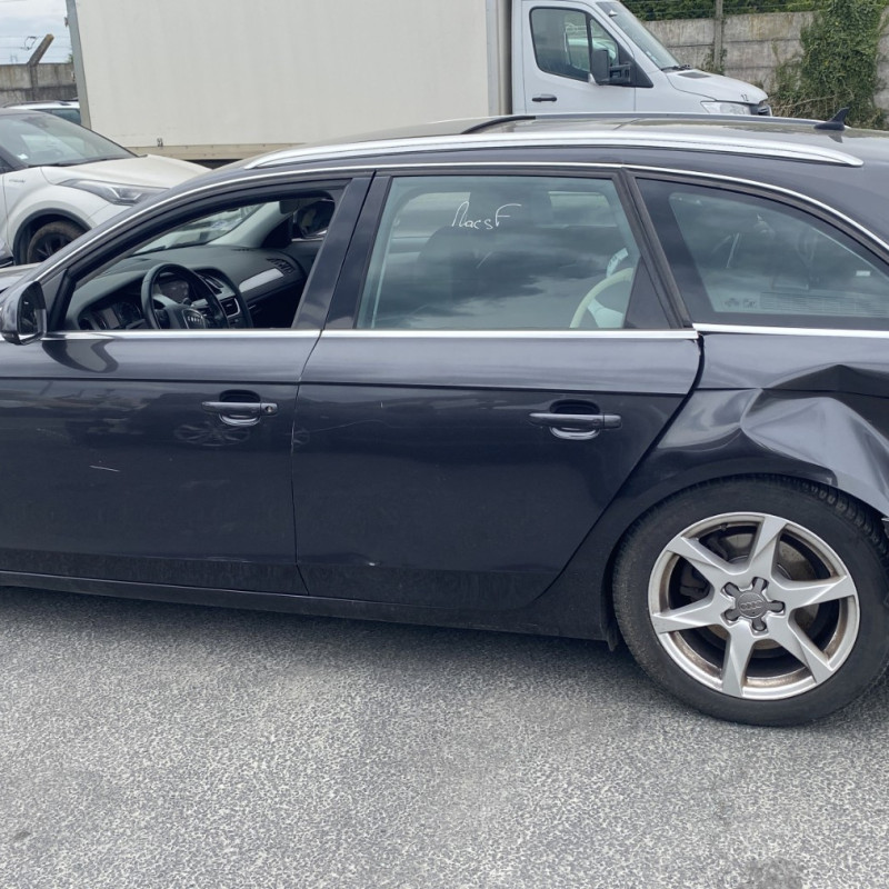 AUDI A4 3 AVANT PHASE 1 BREAK 2.0 TDI - 16V TURBO Photo n°18