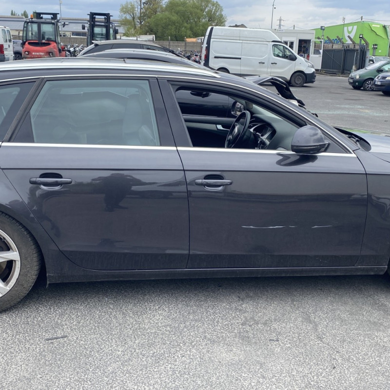 AUDI A4 3 AVANT PHASE 1 BREAK 2.0 TDI - 16V TURBO Photo n°19
