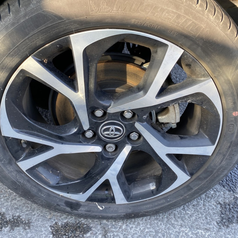 TOYOTA C-HR 1.8i - 16V HYBRID Photo n°23