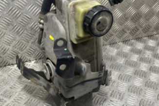 Pompe de direction RENAULT LAGUNA 3