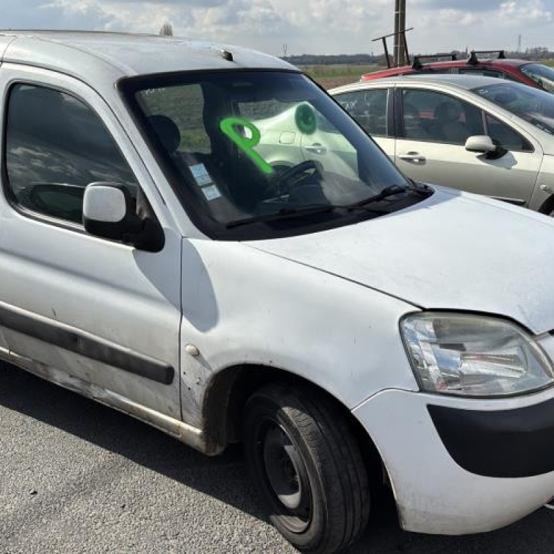 Vitre avant droit PEUGEOT PARTNER 1 Photo n°8