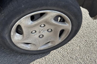 Vitre avant droit PEUGEOT PARTNER 1