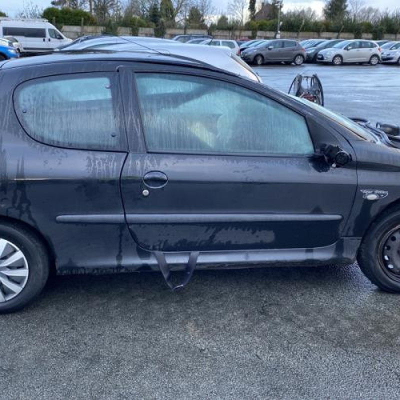 Malle/Hayon arriere PEUGEOT 206 Photo n°18