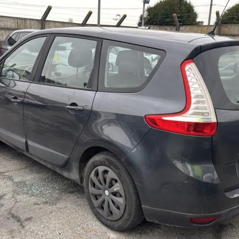 Malle/Hayon arriere RENAULT GRAND SCENIC 3 Photo n°16
