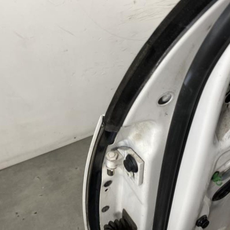 Porte avant droit VOLKSWAGEN GOLF 5 Photo n°3