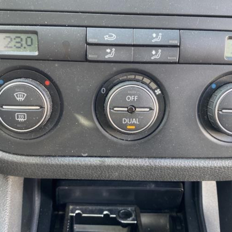 Porte avant droit VOLKSWAGEN GOLF 5 Photo n°18