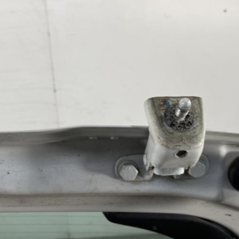 Malle/Hayon arriere PEUGEOT 208 1 Photo n°6