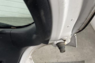 Malle/Hayon arriere PEUGEOT 208 1