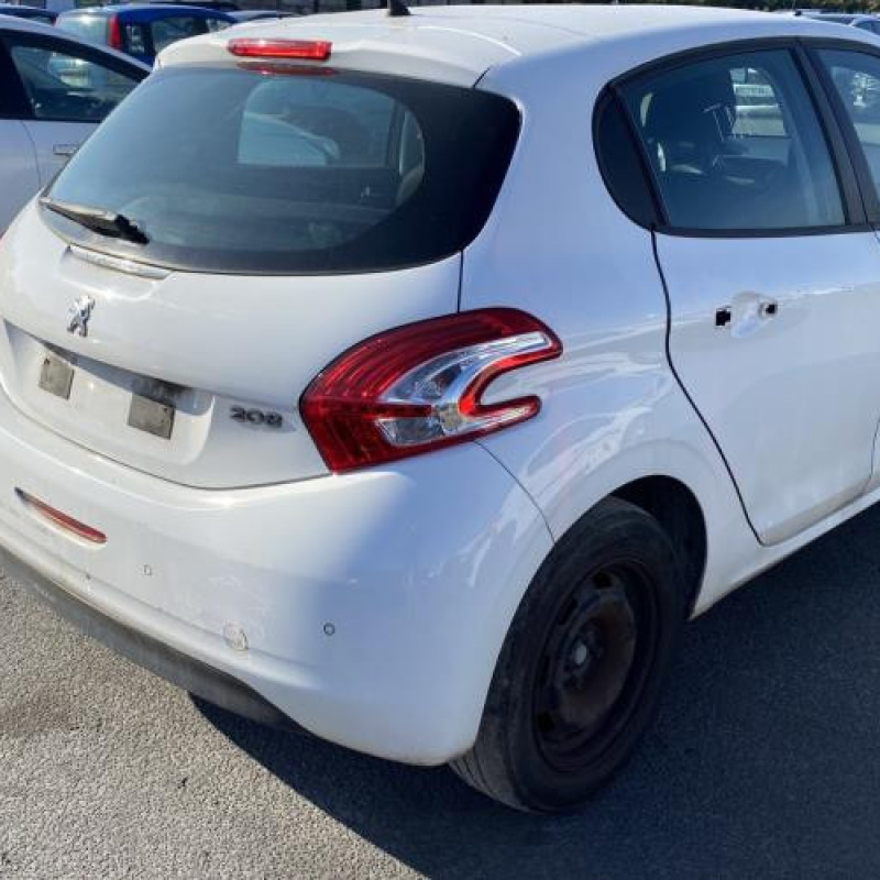 Malle/Hayon arriere PEUGEOT 208 1 Photo n°14