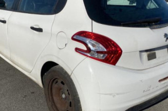 Malle/Hayon arriere PEUGEOT 208 1