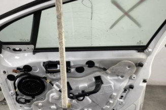 Porte avant droit PEUGEOT 208 1