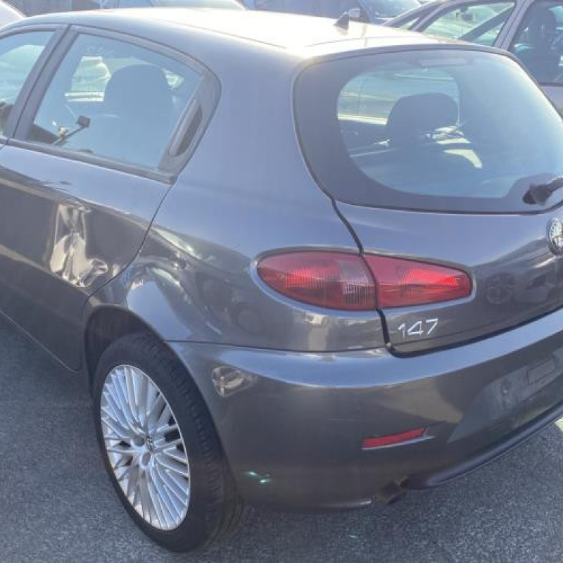 Capot ALFA ROMEO 147 Photo n°15