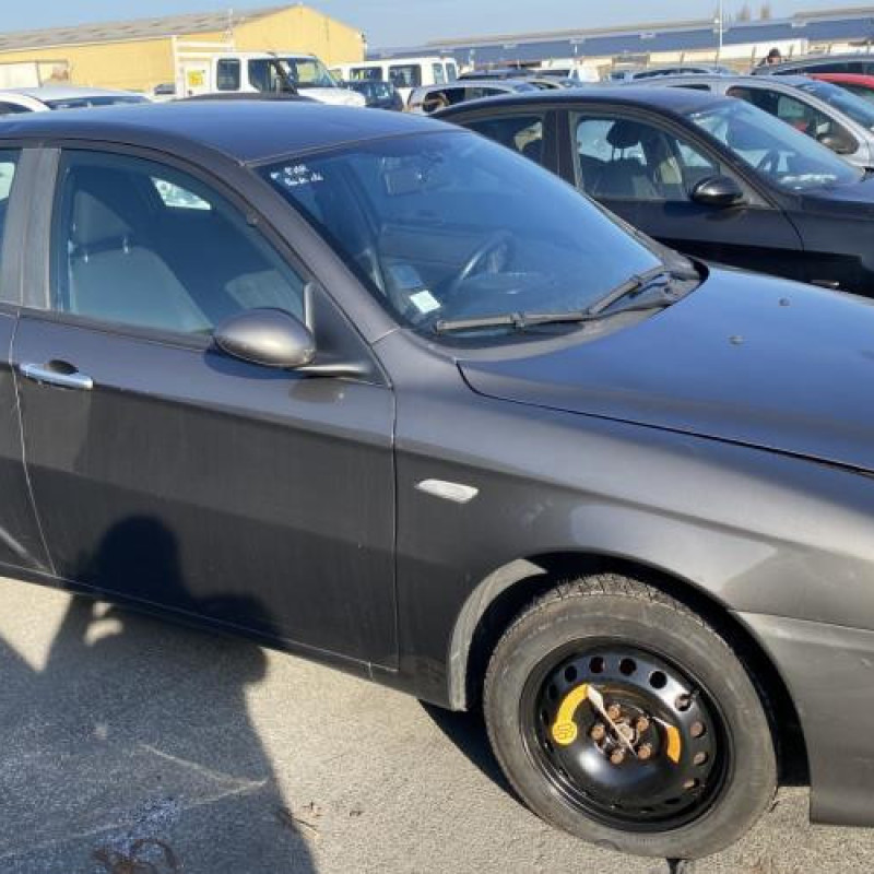 Capot ALFA ROMEO 147 Photo n°19