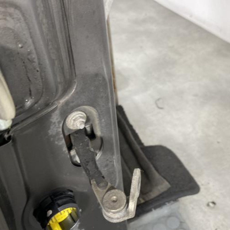 Porte avant droit ALFA ROMEO 147 Photo n°4
