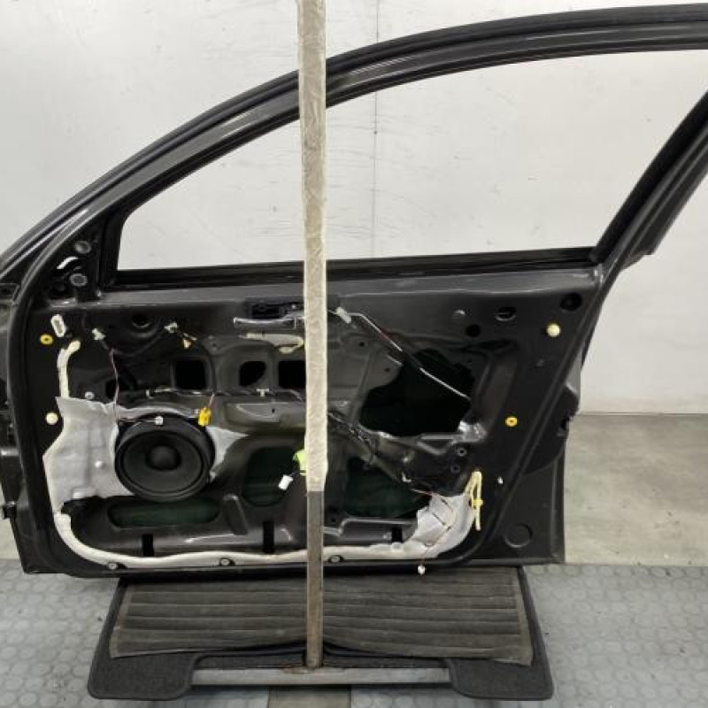 Porte avant droit ALFA ROMEO 147 Photo n°6