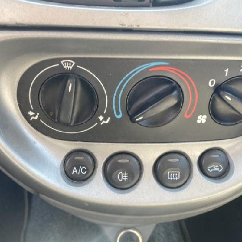 Porte avant droit FORD KA 1 Photo n°15