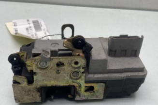 Serrure avant droit PEUGEOT 206