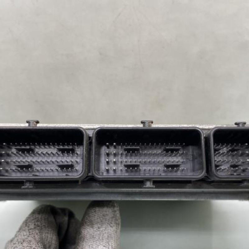 Calculateur moteur RENAULT MEGANE 3 Photo n°3