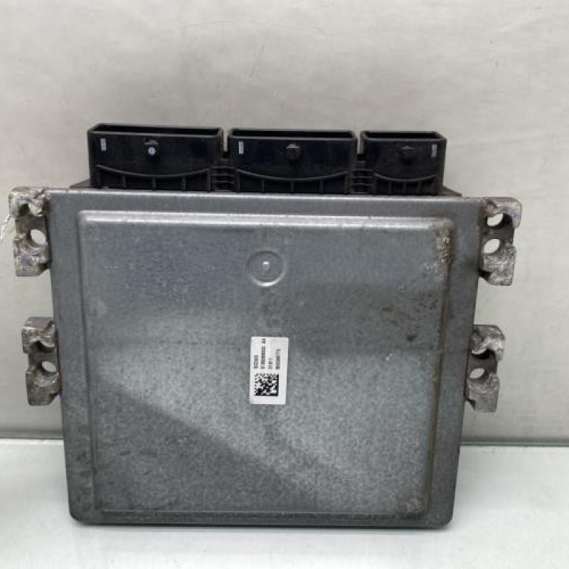 Calculateur moteur RENAULT MEGANE 3 Photo n°4