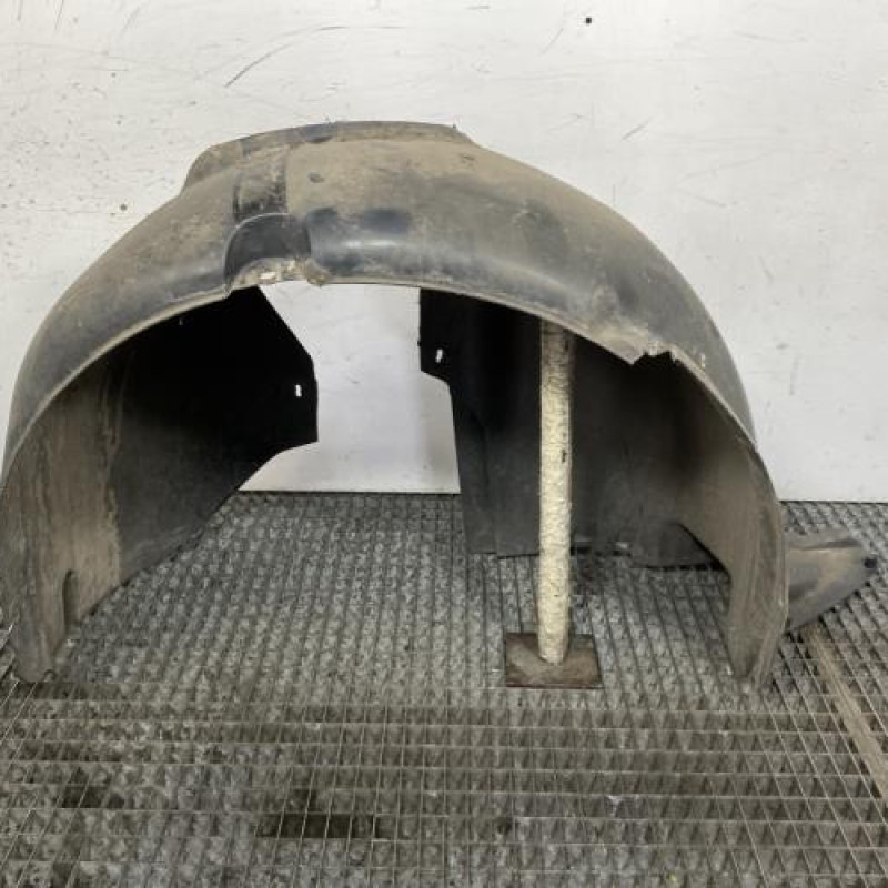 Pare boue avant droit SEAT LEON 2 Photo n°4