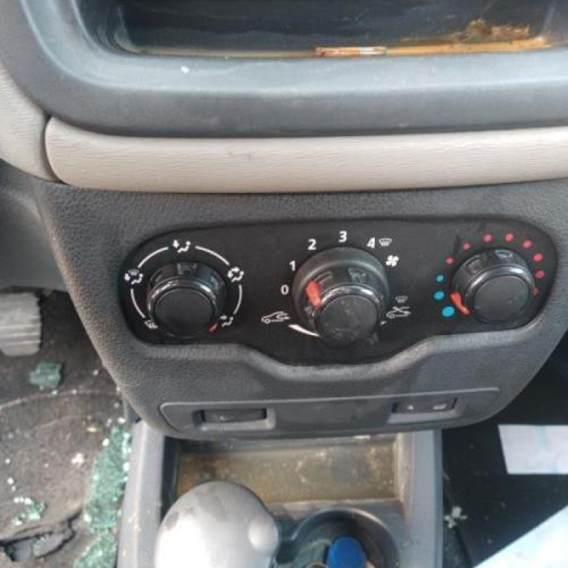 Verin de capot DACIA DOKKER Photo n°6