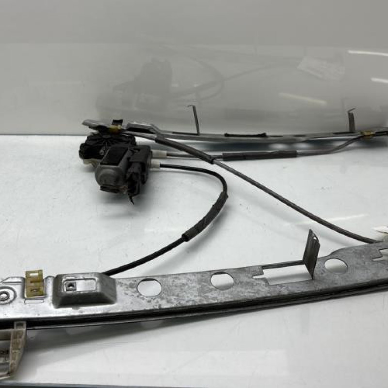 Leve vitre electrique avant gauche RENAULT MEGANE 2 Photo n°1