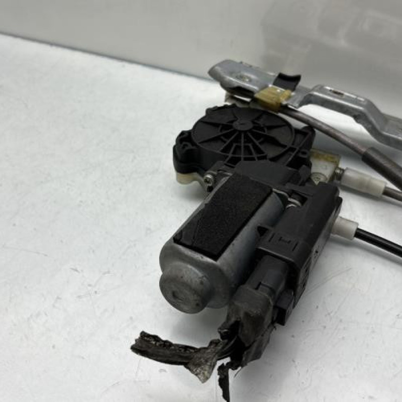 Leve vitre electrique avant gauche RENAULT MEGANE 2 Photo n°6