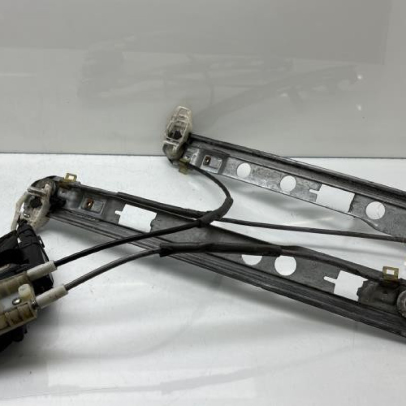 Leve vitre electrique avant gauche RENAULT MEGANE 2 Photo n°8