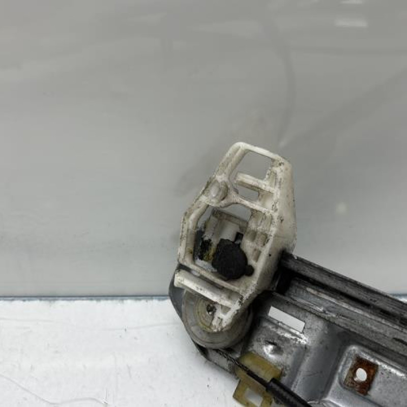 Leve vitre electrique avant gauche RENAULT MEGANE 2 Photo n°10