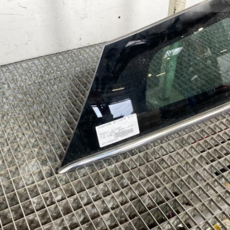 Custode arriere droit RENAULT CLIO 4