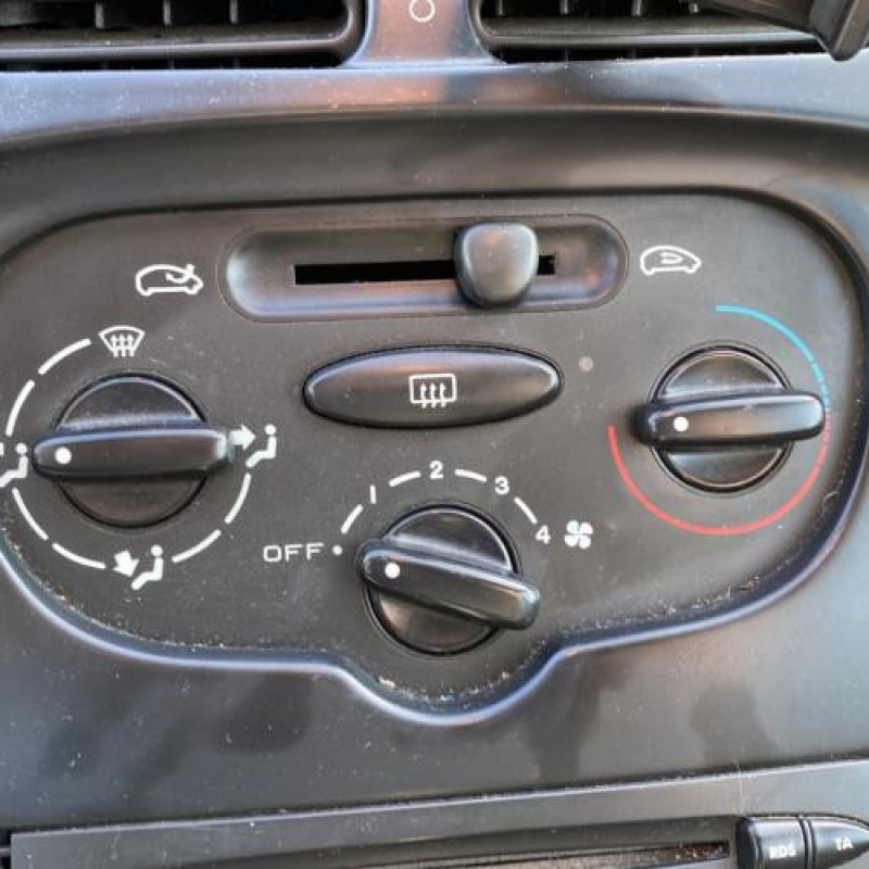 Poignee interieur avant gauche CITROEN XSARA PICASSO Photo n°20