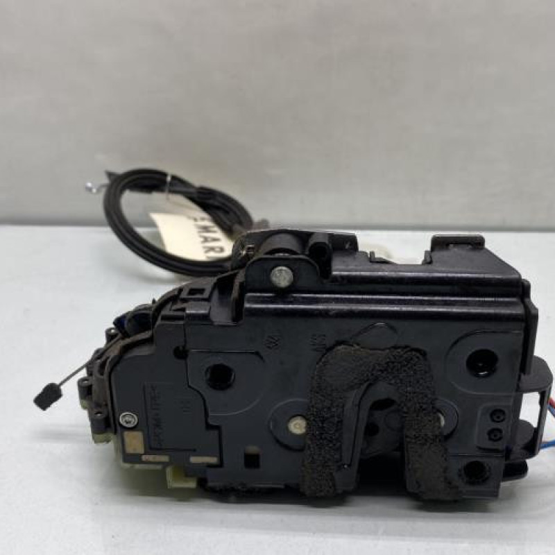 Serrure arriere droit VOLKSWAGEN POLO 4 Photo n°1