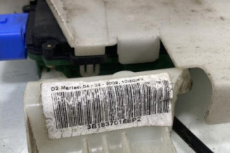 Serrure avant droit VOLKSWAGEN POLO 4