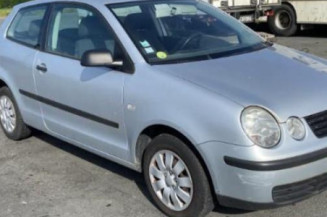 Serrure avant droit VOLKSWAGEN POLO 4