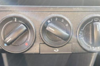 Serrure avant droit VOLKSWAGEN POLO 4