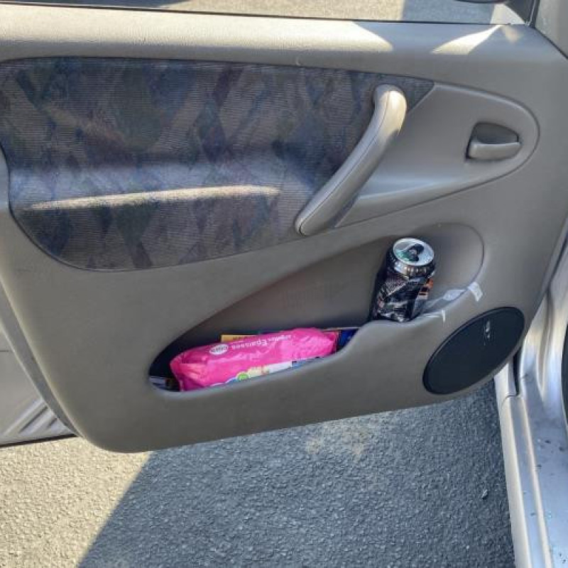 Poignee porte arriere gauche CITROEN XSARA PICASSO Photo n°12