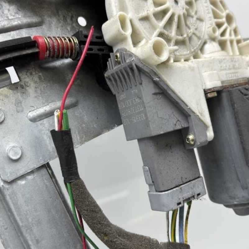 Leve vitre electrique avant gauche CITROEN XSARA PICASSO Photo n°6