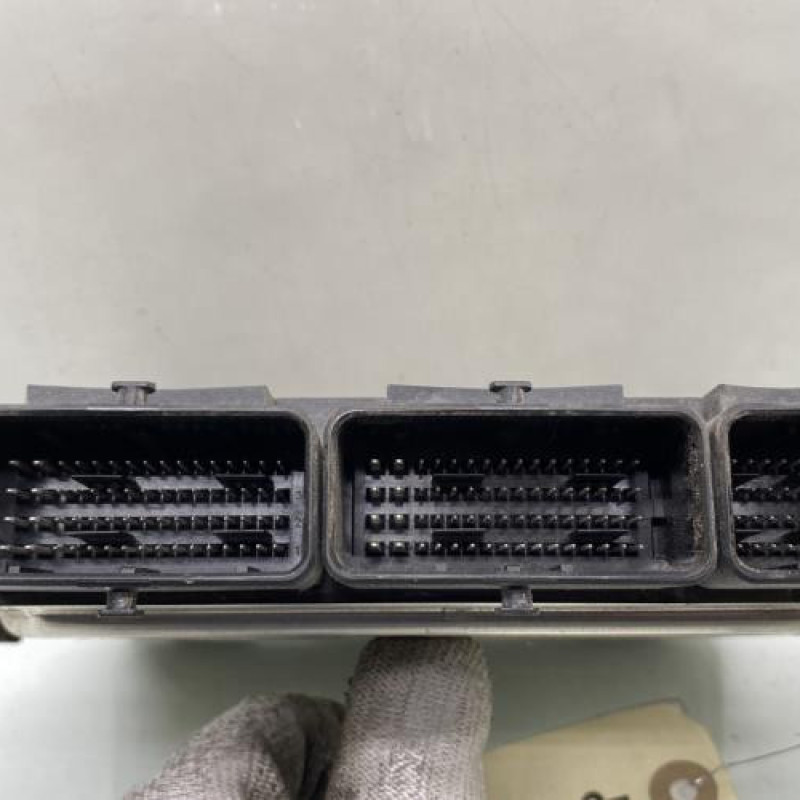 Calculateur moteur RENAULT TRAFIC 3 COURT Photo n°3