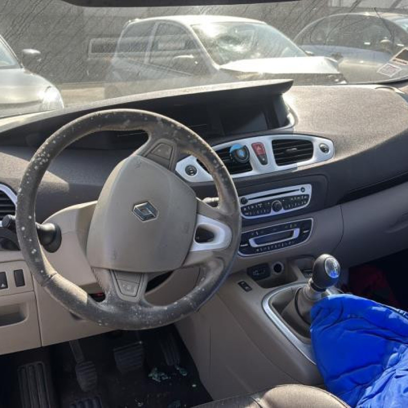 Renfort pare choc avant (traverse) RENAULT SCENIC 3 Photo n°19