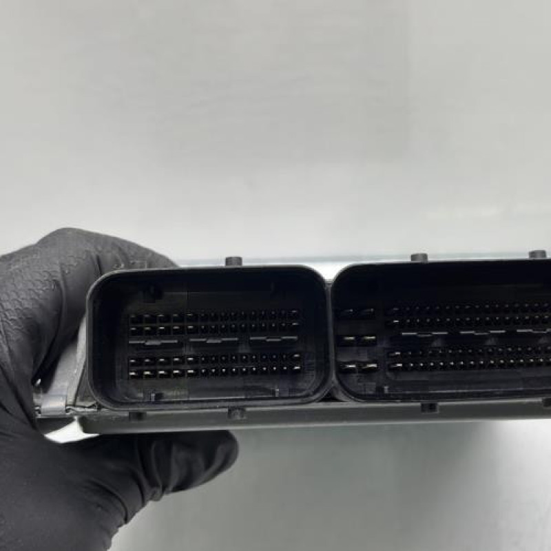 Calculateur moteur VOLKSWAGEN POLO 5 Photo n°3