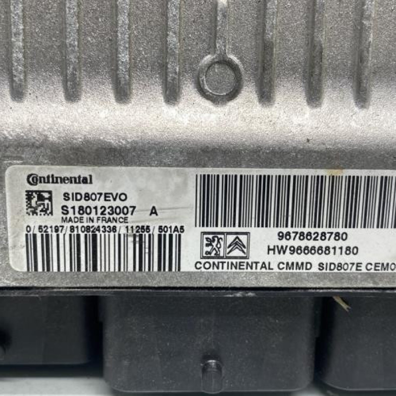 Calculateur moteur PEUGEOT 308 1 SW Photo n°2