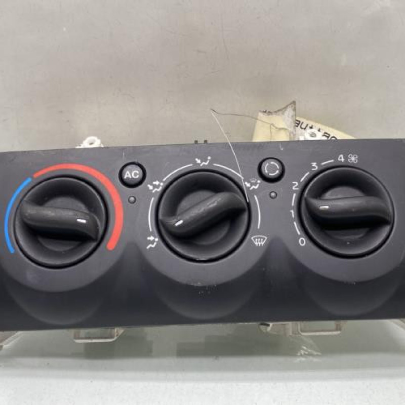 Commande chauffage RENAULT CLIO 2 CAMPUS Photo n°1